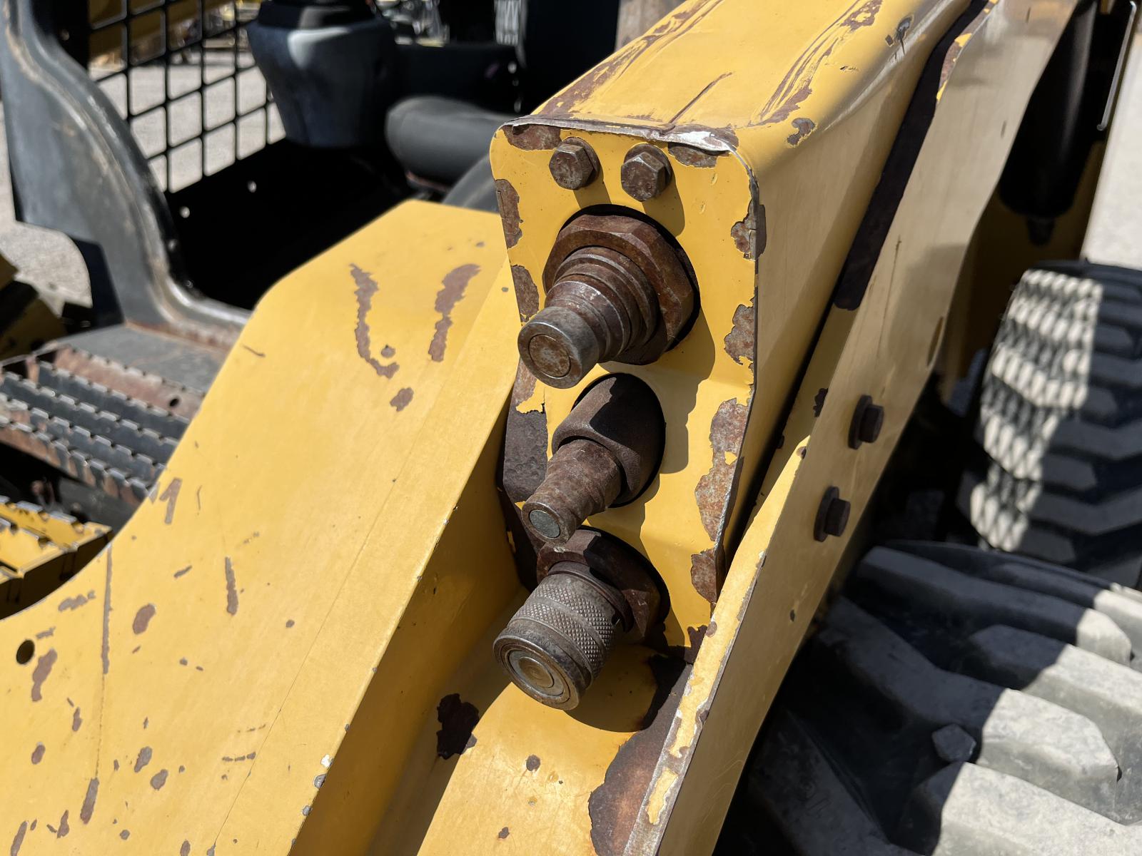 ./imagenes/INVOICE/2019/16437/MINI CATERPILLAR 262D (14).JPG